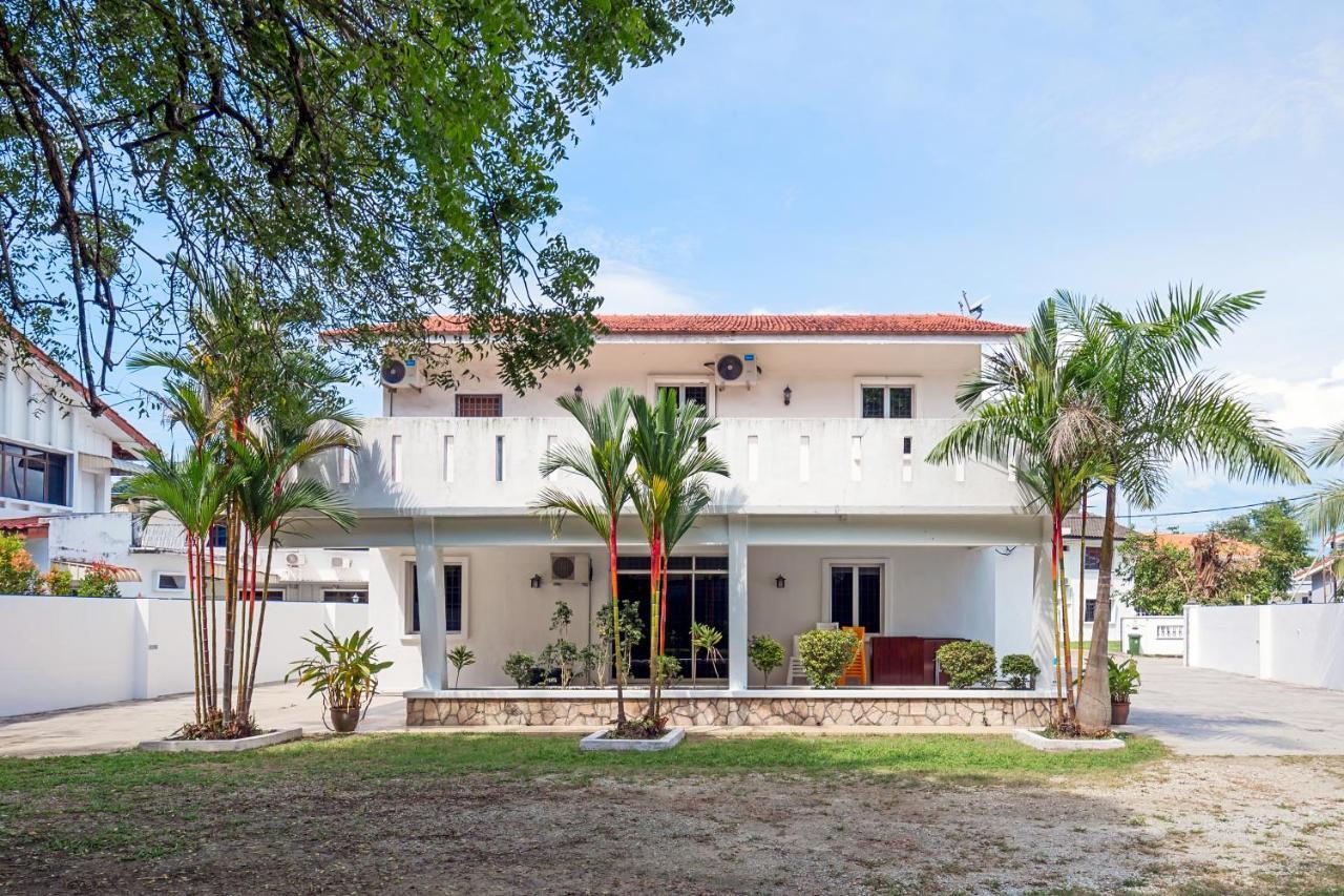 Seaside Private Bungalow, Tg Bungah *