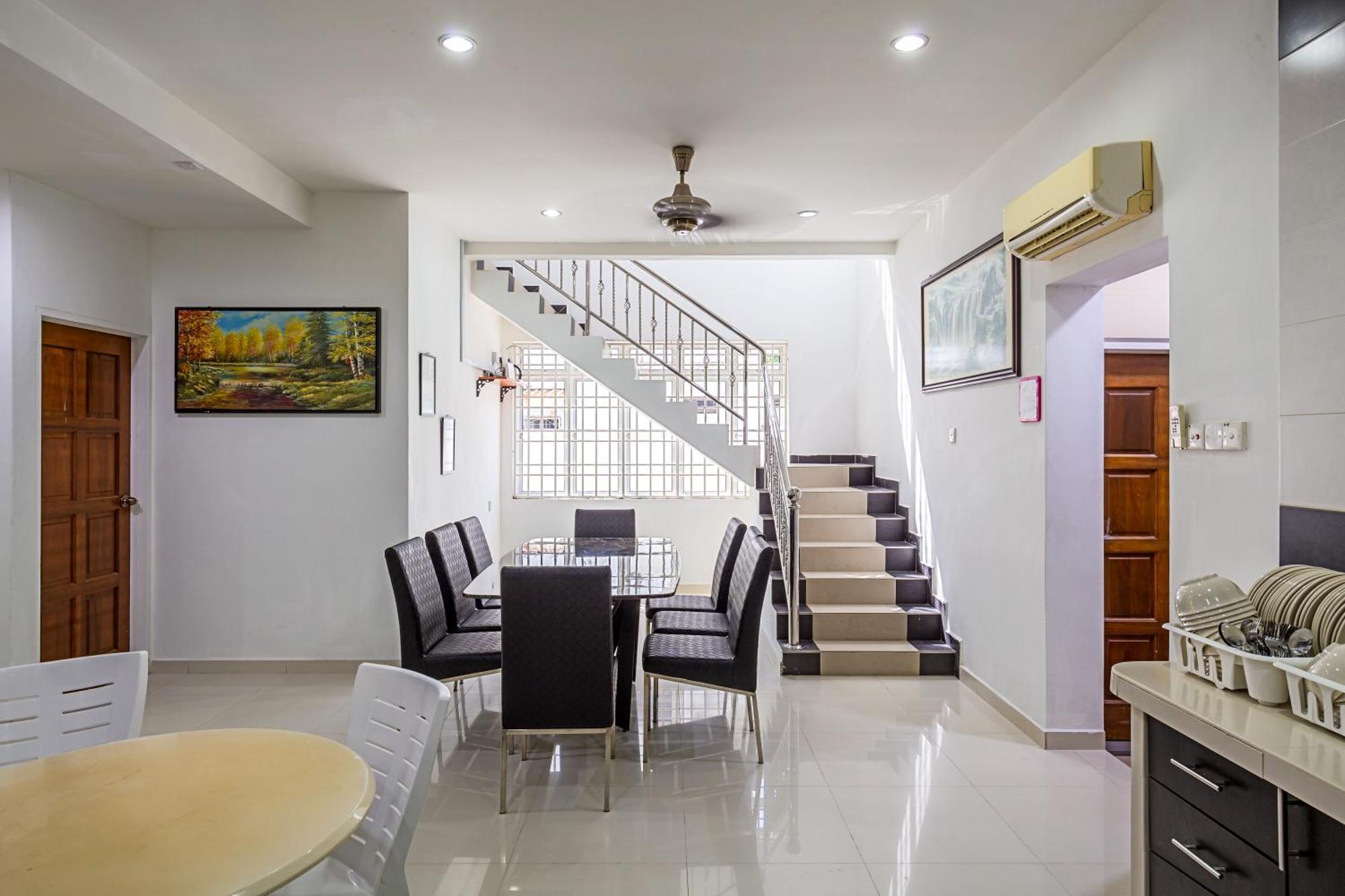 Seaside Private Bungalow, Tg Bungah Villa